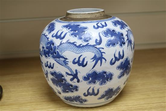 A Chinese blue and white jar, height 17cm